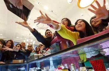 糟蹋小少妇20p中国人依然爱赴日旅游 消费已由爆买转向网购